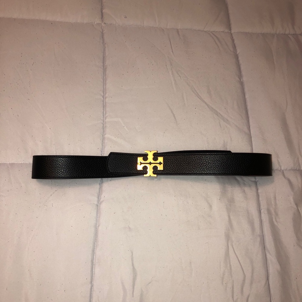 Tory Burch belt!